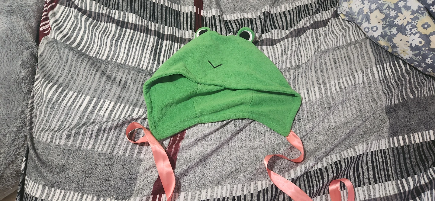 Green Frog Fleece Hood with Ribbons