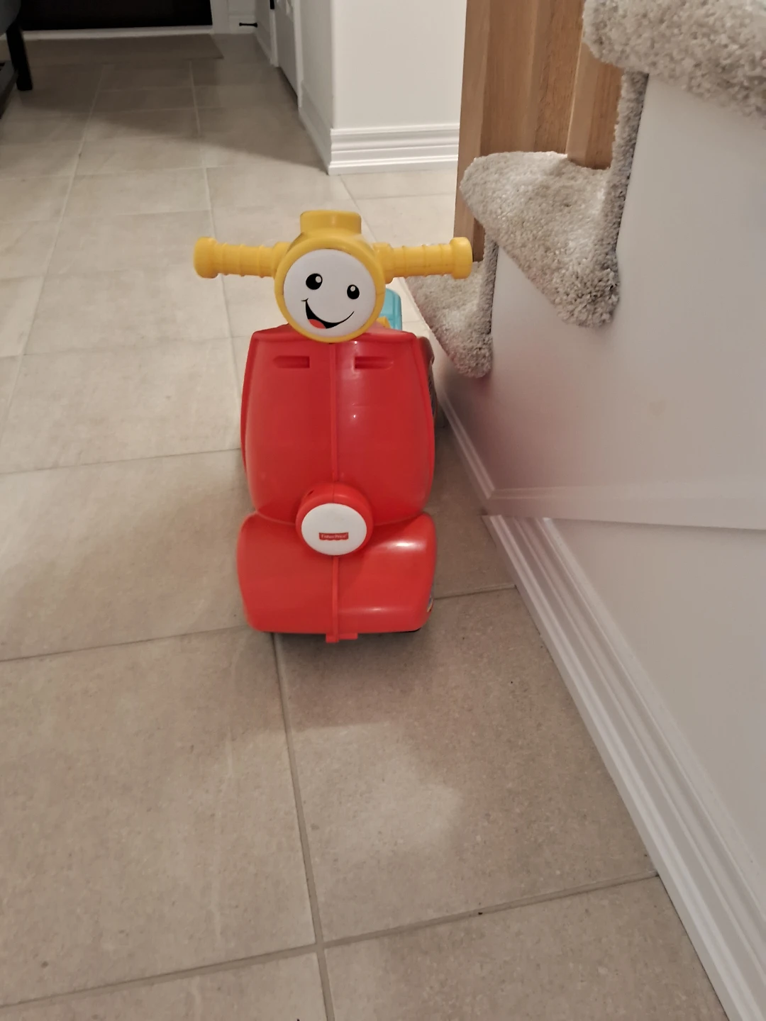 Fisher-Price Laugh & Learn Smart Stages Scooter