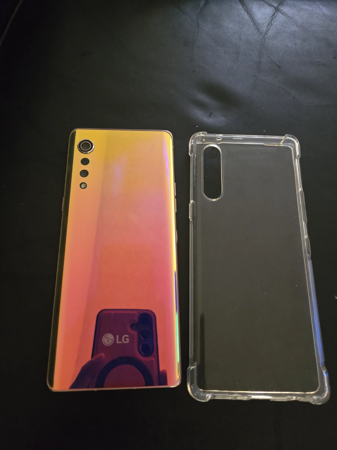 LG Velvet 128gb /  case - photo 2