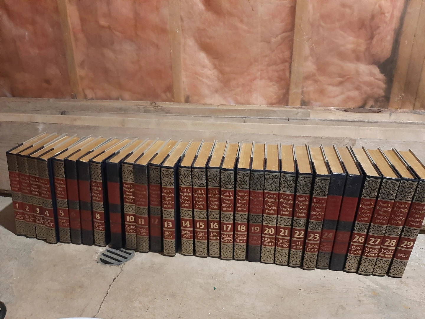 Funk & Wagnalls New Encyclopedia Set
