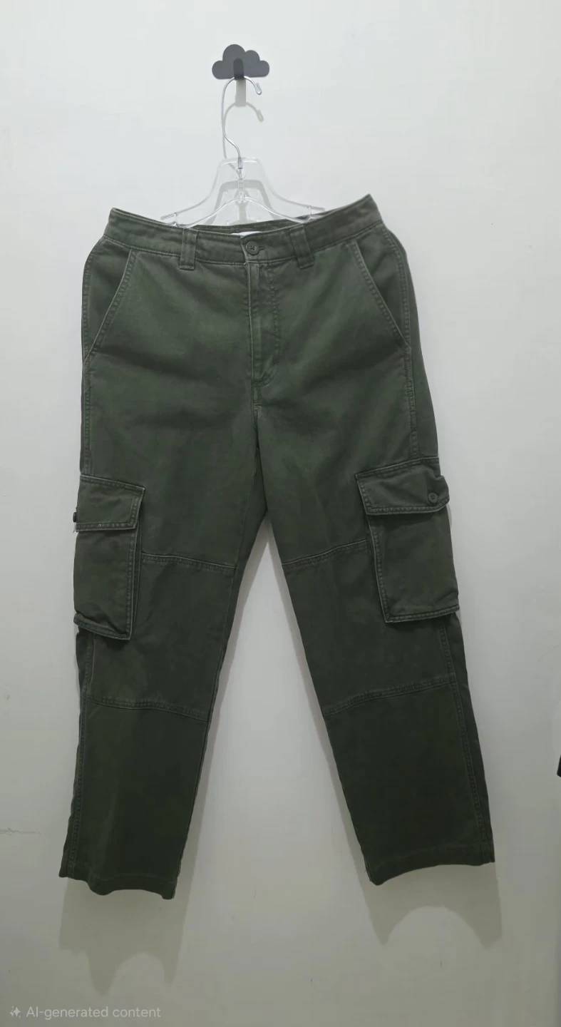 Aritzia Tna Cargo Pants Size 4 Green