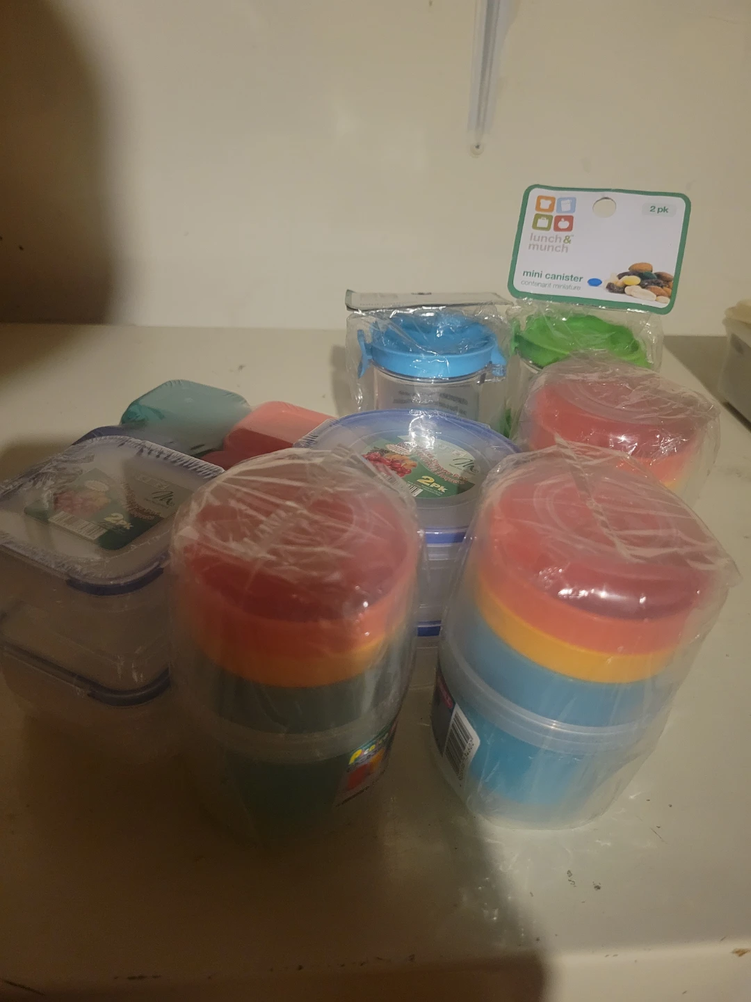 🏈 Assorted Lunch and Munch Food Storage Containers - photo 3