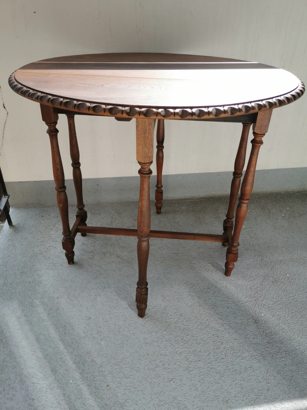 Vintage Gateleg Drop-Leaf Table Turned Legs Decorative Wood Top - photo 3