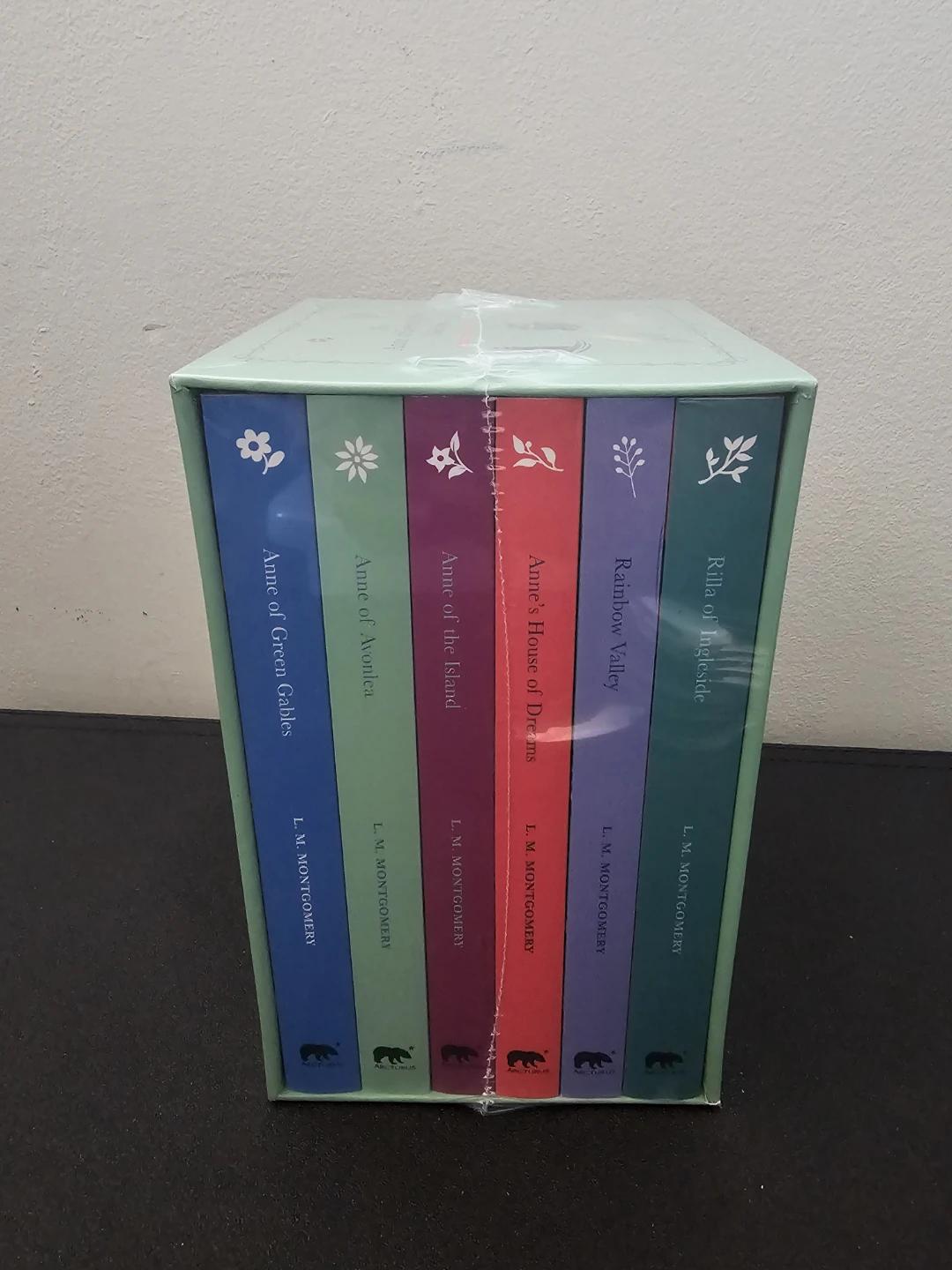 The Anne of Green Gables Collection Boxed Set 📖 🏈 - photo 3