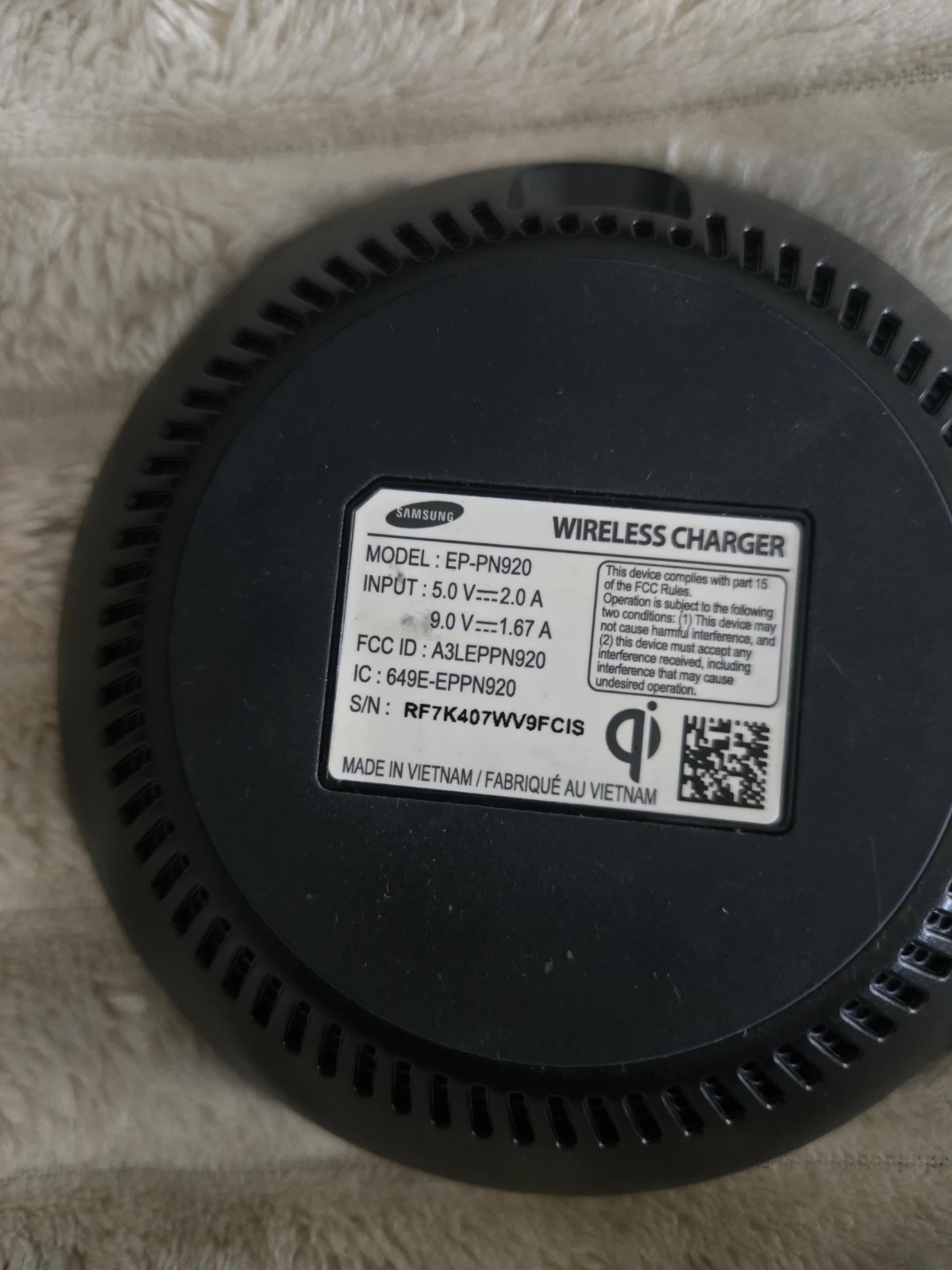 Samsung Fast Charge Wireless Charger - photo 3