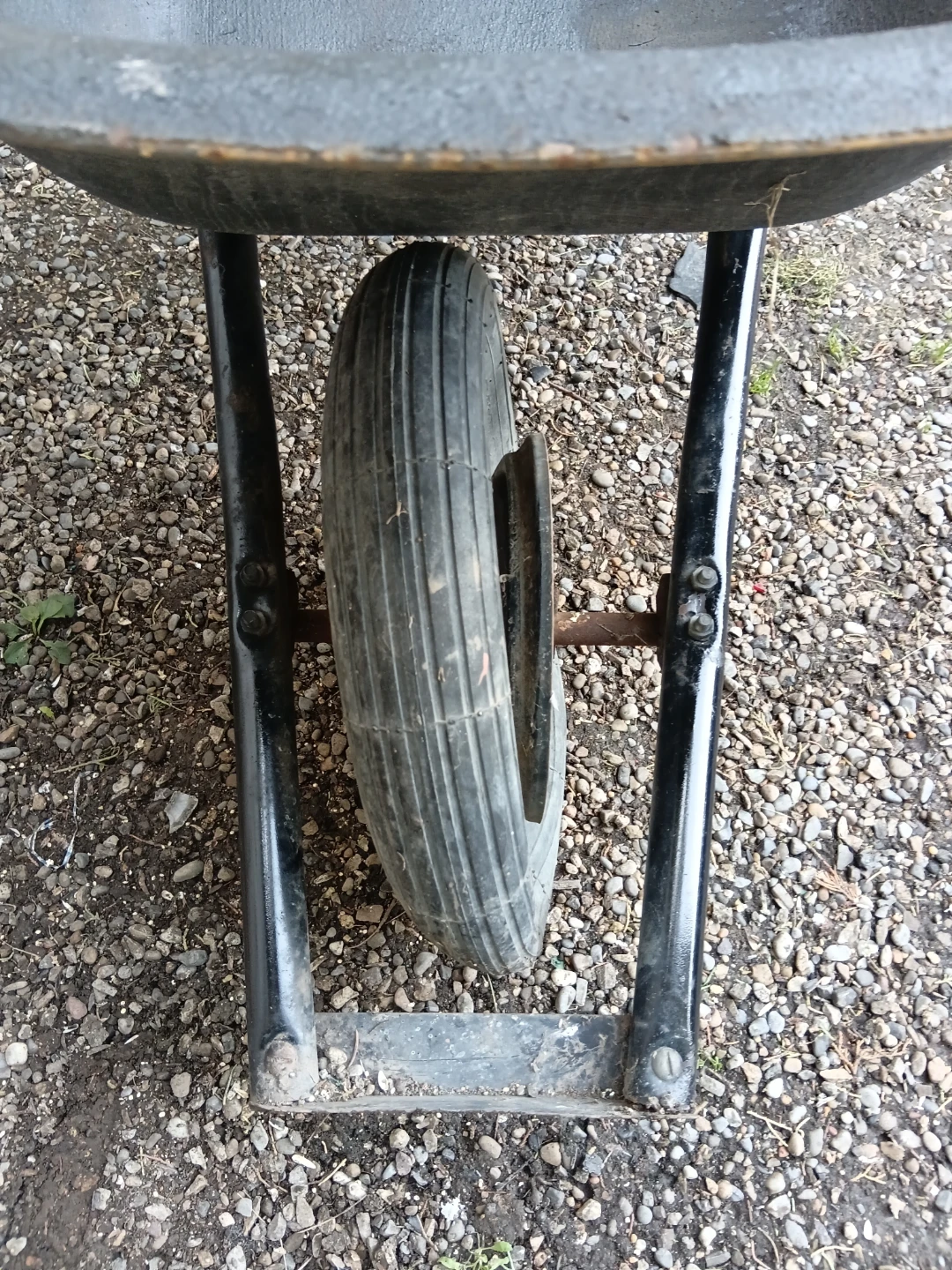 Black Garden Wheelbarrow - photo 3