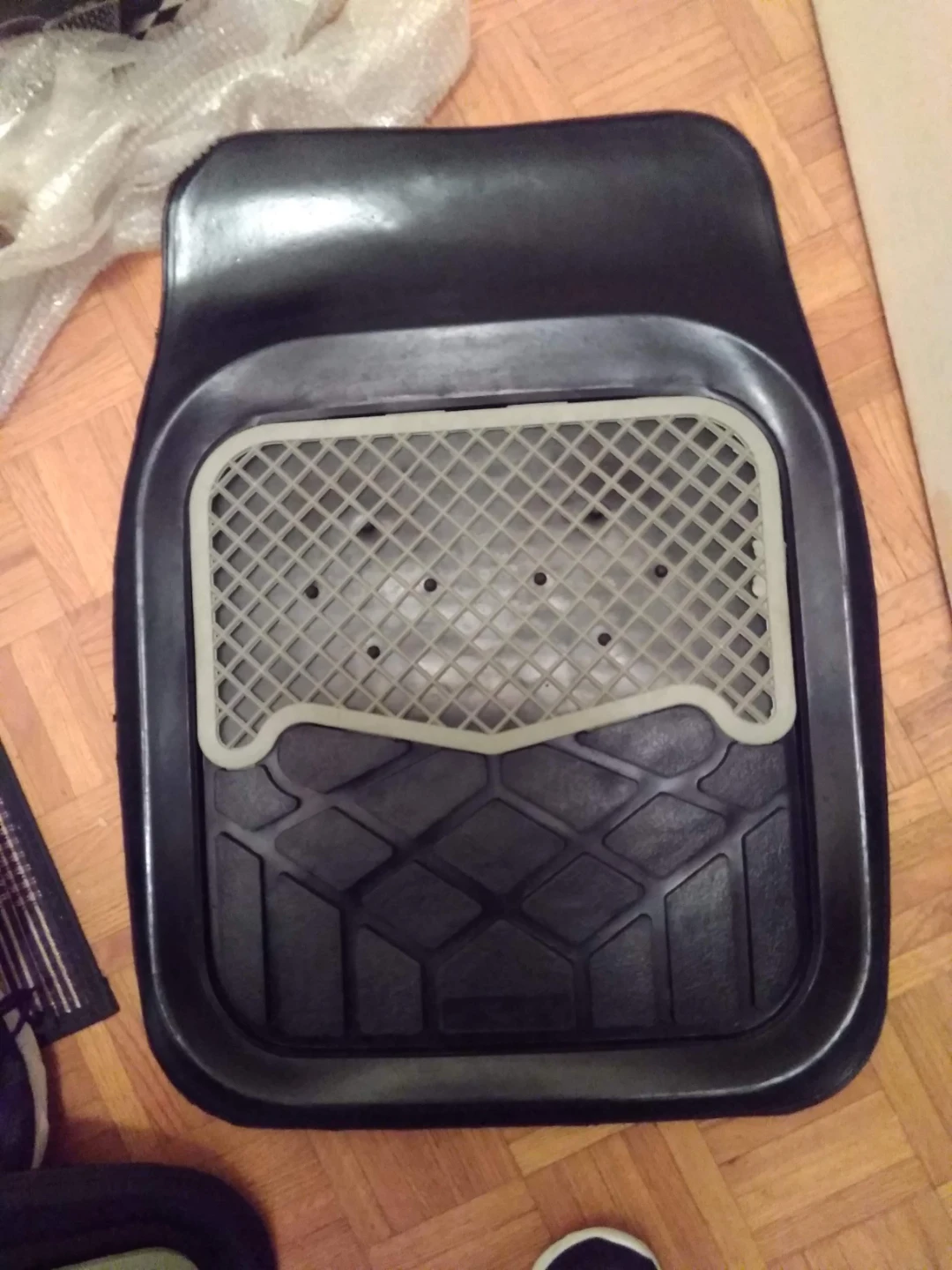 4 Piece All-Weather Floor Mats. Brand new. - photo 3