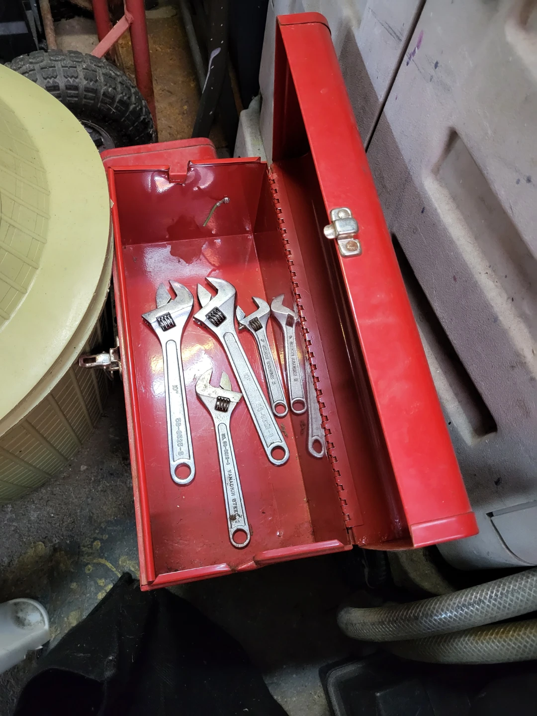 Set of 4 Adjustable Wrenches in Red Metal Toolbox