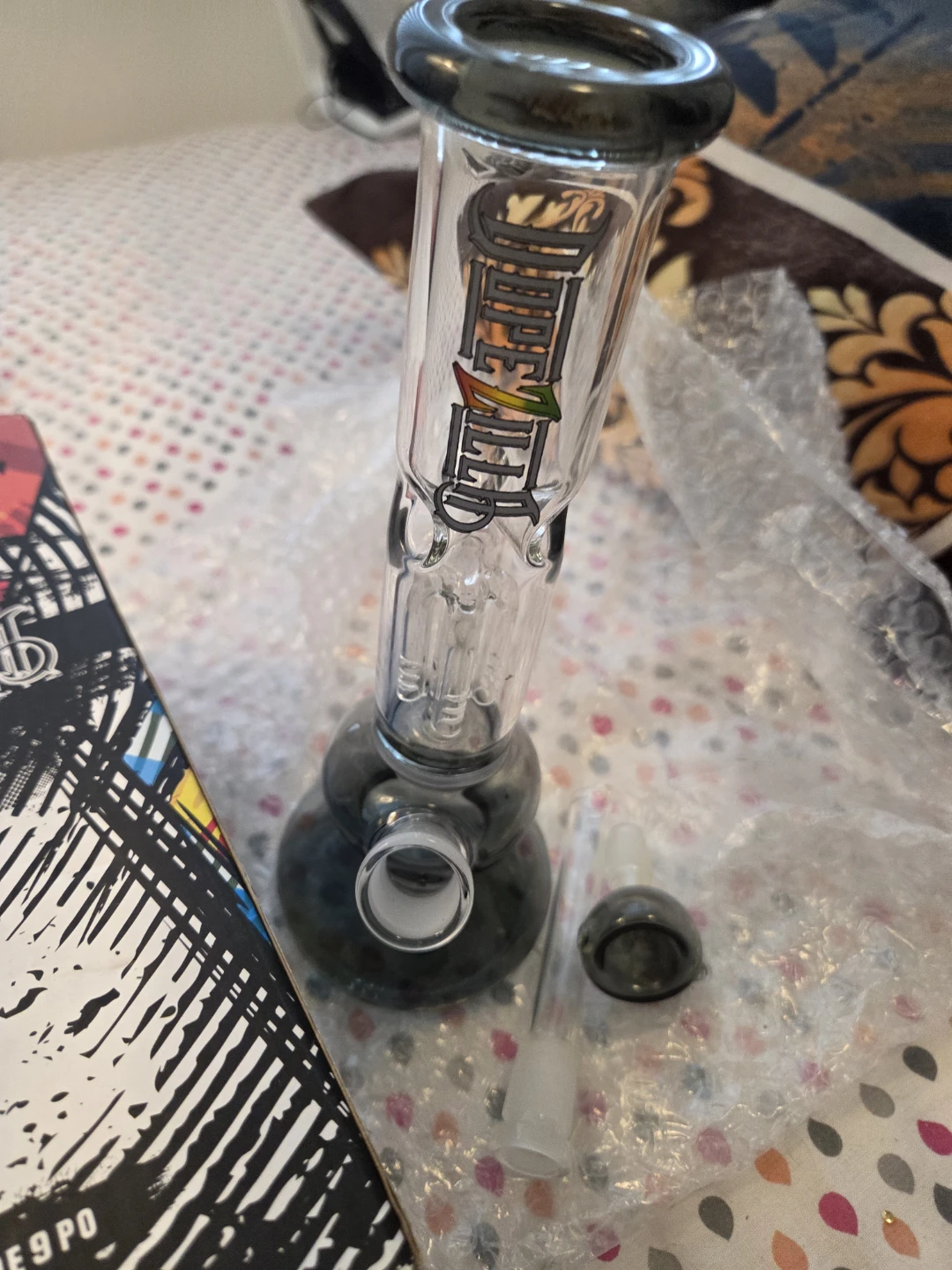 Dopezilla Shicha 9-inch Glass Water Pipe