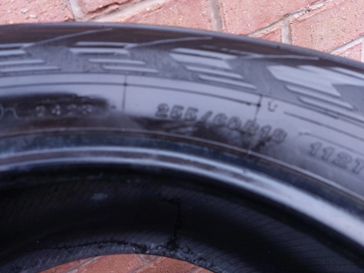 Yokohama 255/60R18 Winter Tires - photo 4