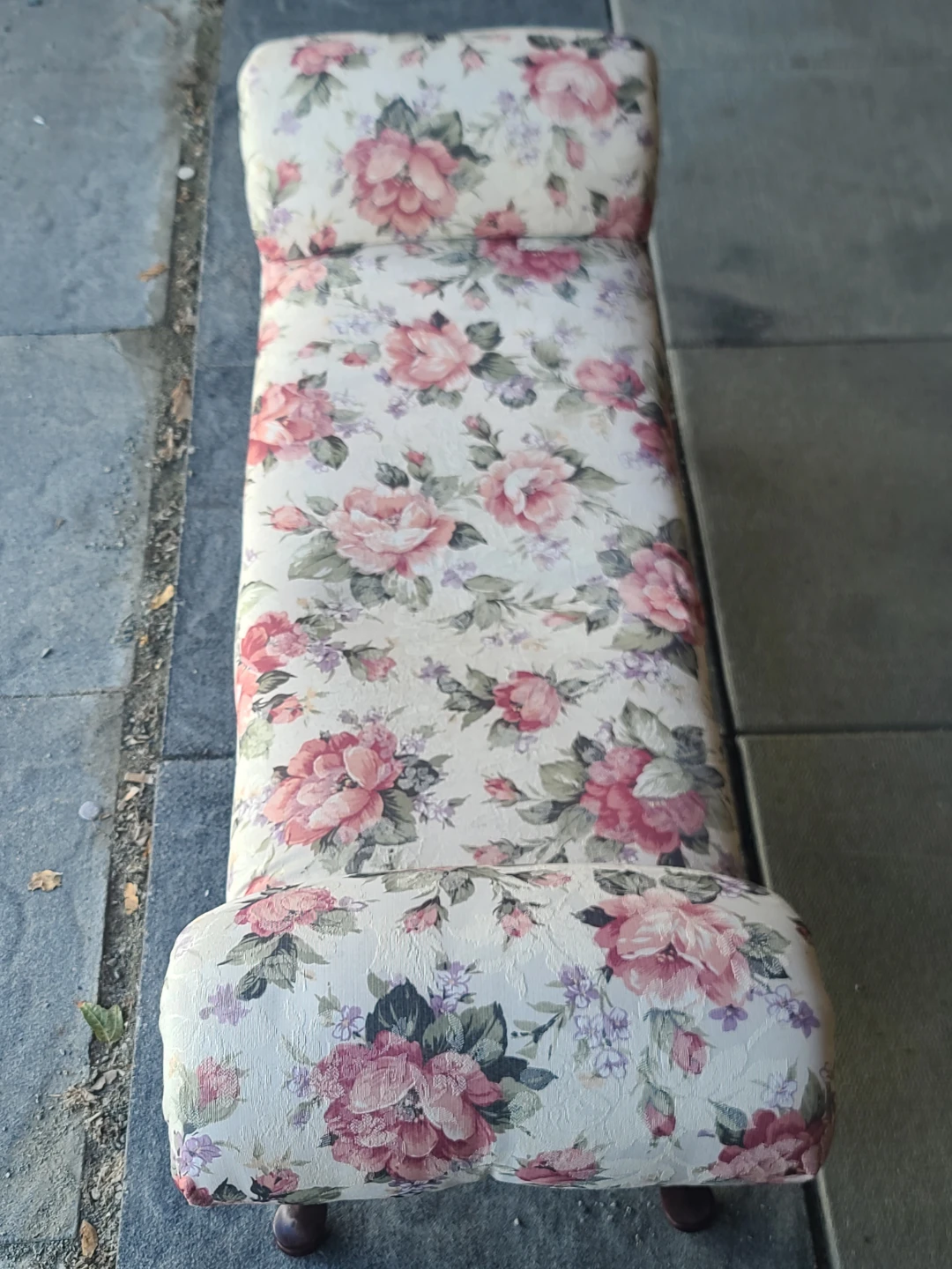 Floral pattern upholstered bench - photo 2