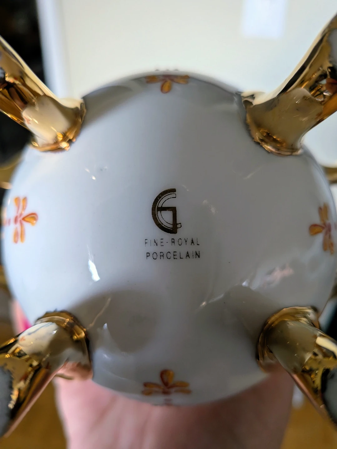 Adam Gold Collection Fine Royal Porcelain Covered Jar - photo 3