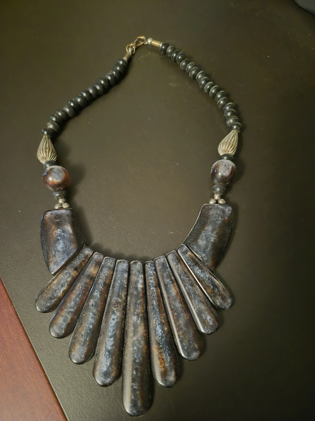 Statement Necklace with Dark Stone-like Pieces🏈
