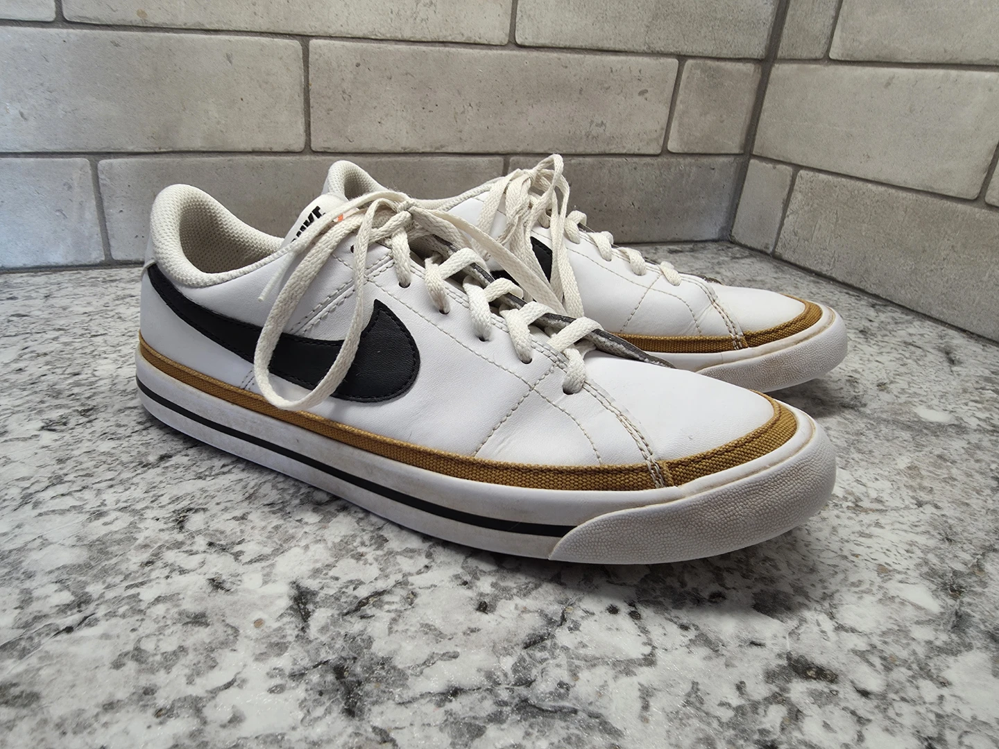 Kids Size 6 Nike Court Legacy Sneakers - photo 3