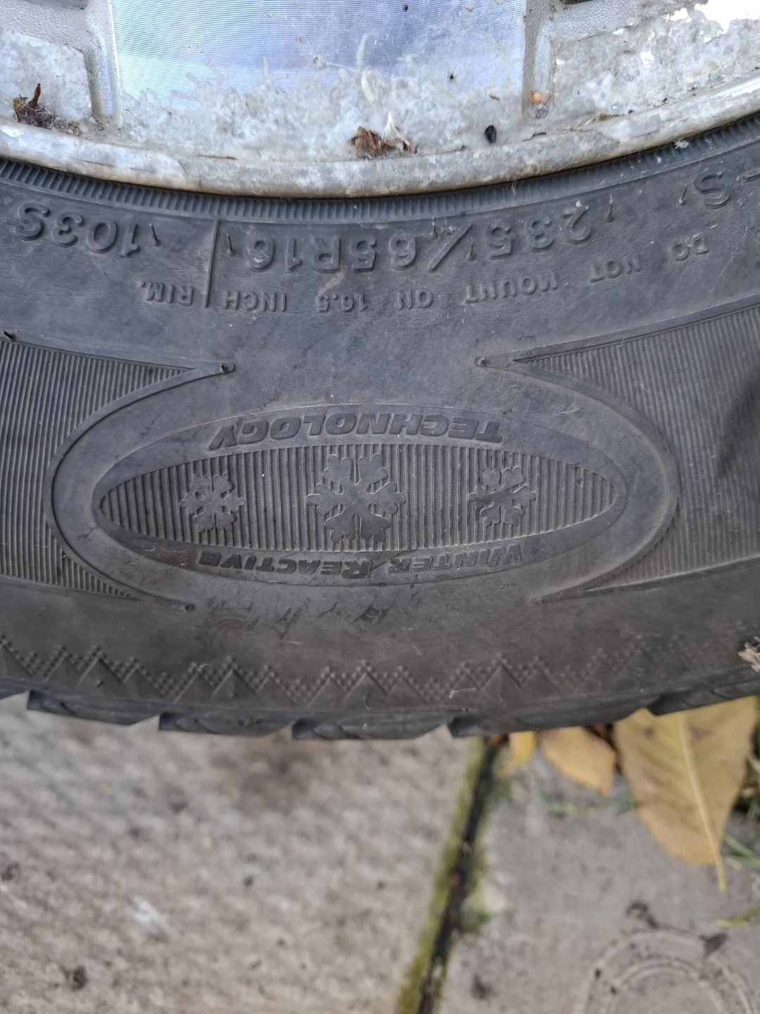 Goodyear UltraGrip Winter Tires with Chevrolet Rims - photo 2