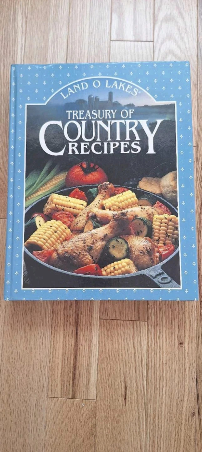Land O Lakes Treasury of Country Recipes