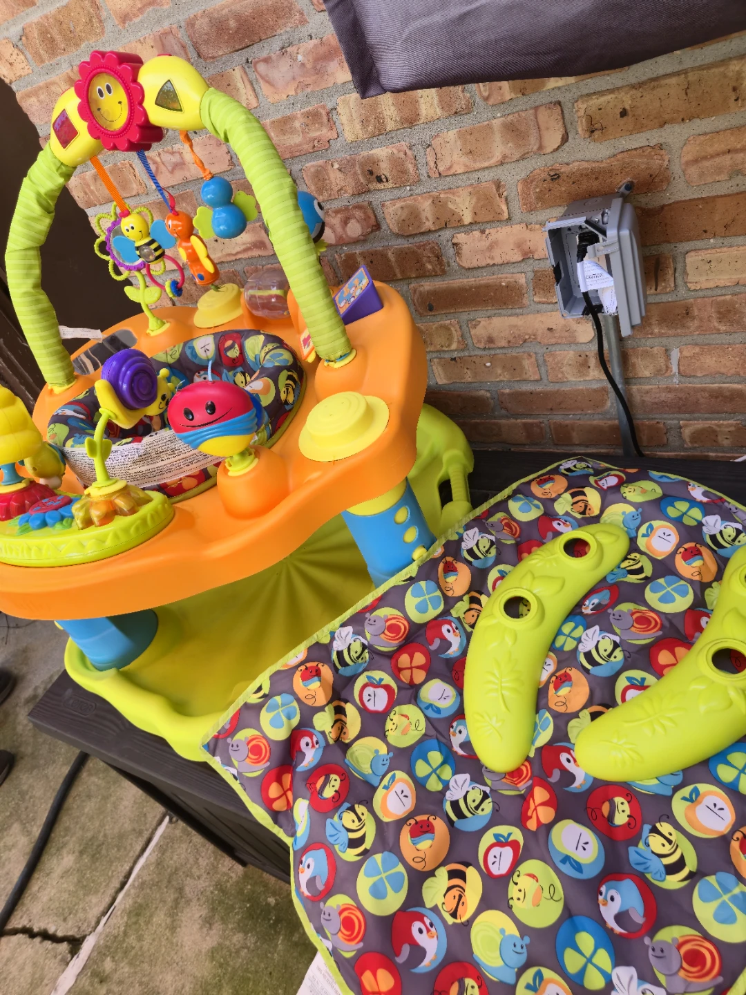 Baby Activity Center / Jumper with Toys & Play Mat