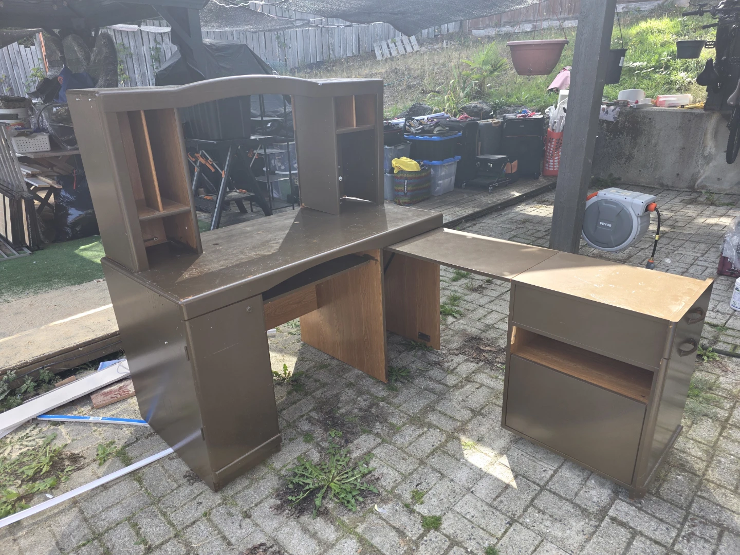 L-Shaped Desk with Hutch - photo 2