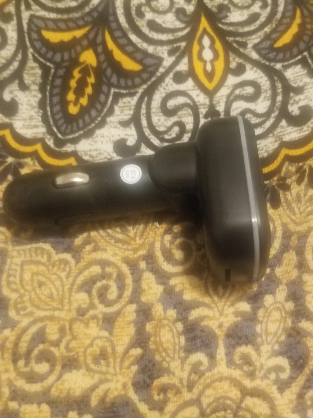 BT74 Bluetooth FM Transmitter - photo 2