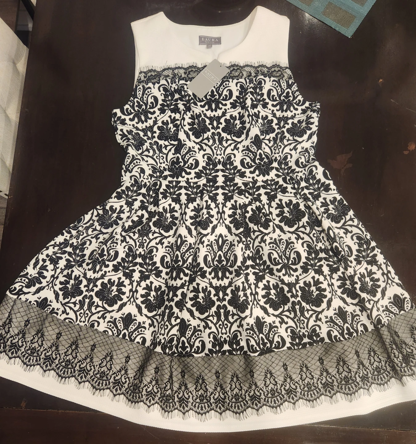 Laura Petites Black and White Dress Size 12