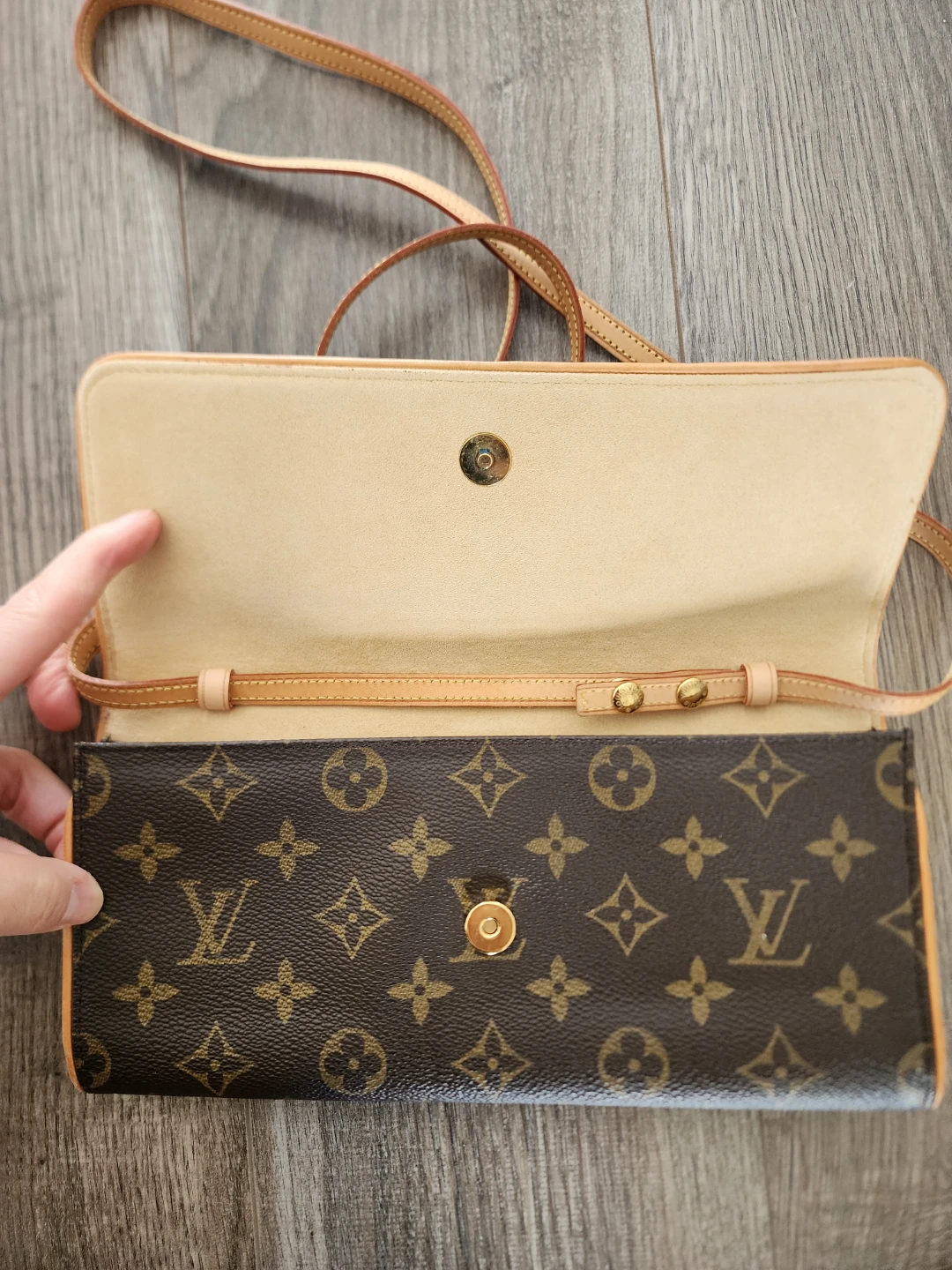 Louis Vuitton Monogram Pochette - photo 2