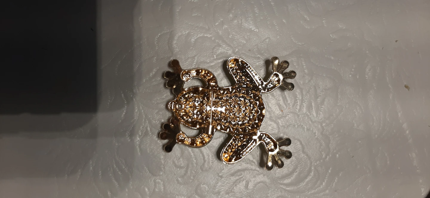 Gold tone Frog Brooch with green stones. - photo 3