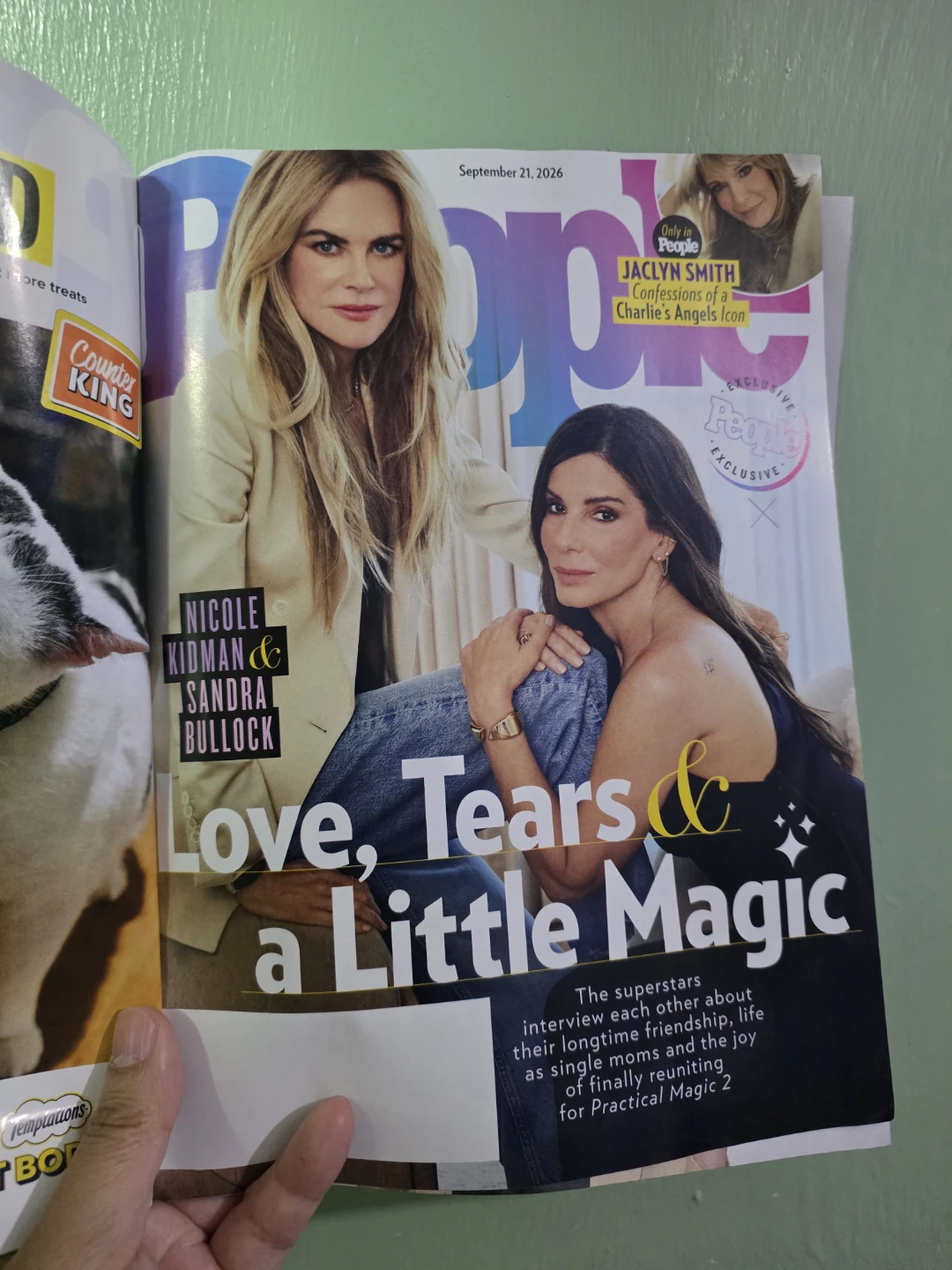 People Magazine September 21, 2026 🏈 - photo 2