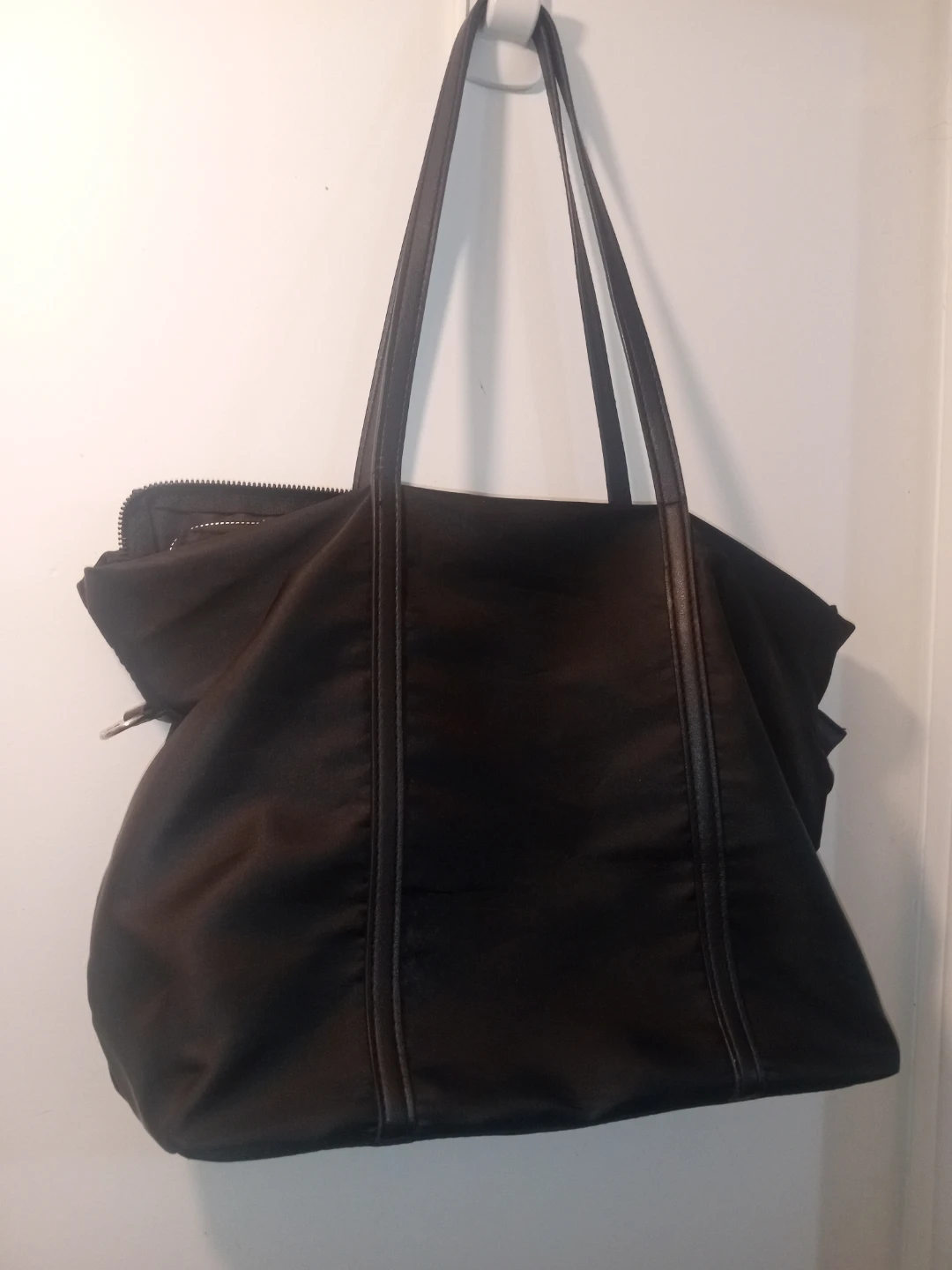 La Express Black Tote Bag - photo 4