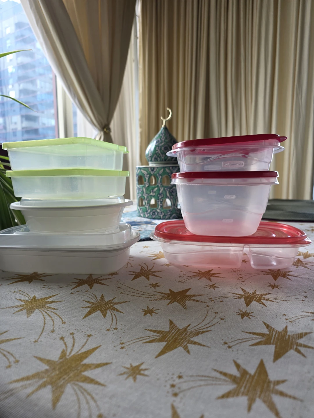 Like new Food Storage Containers