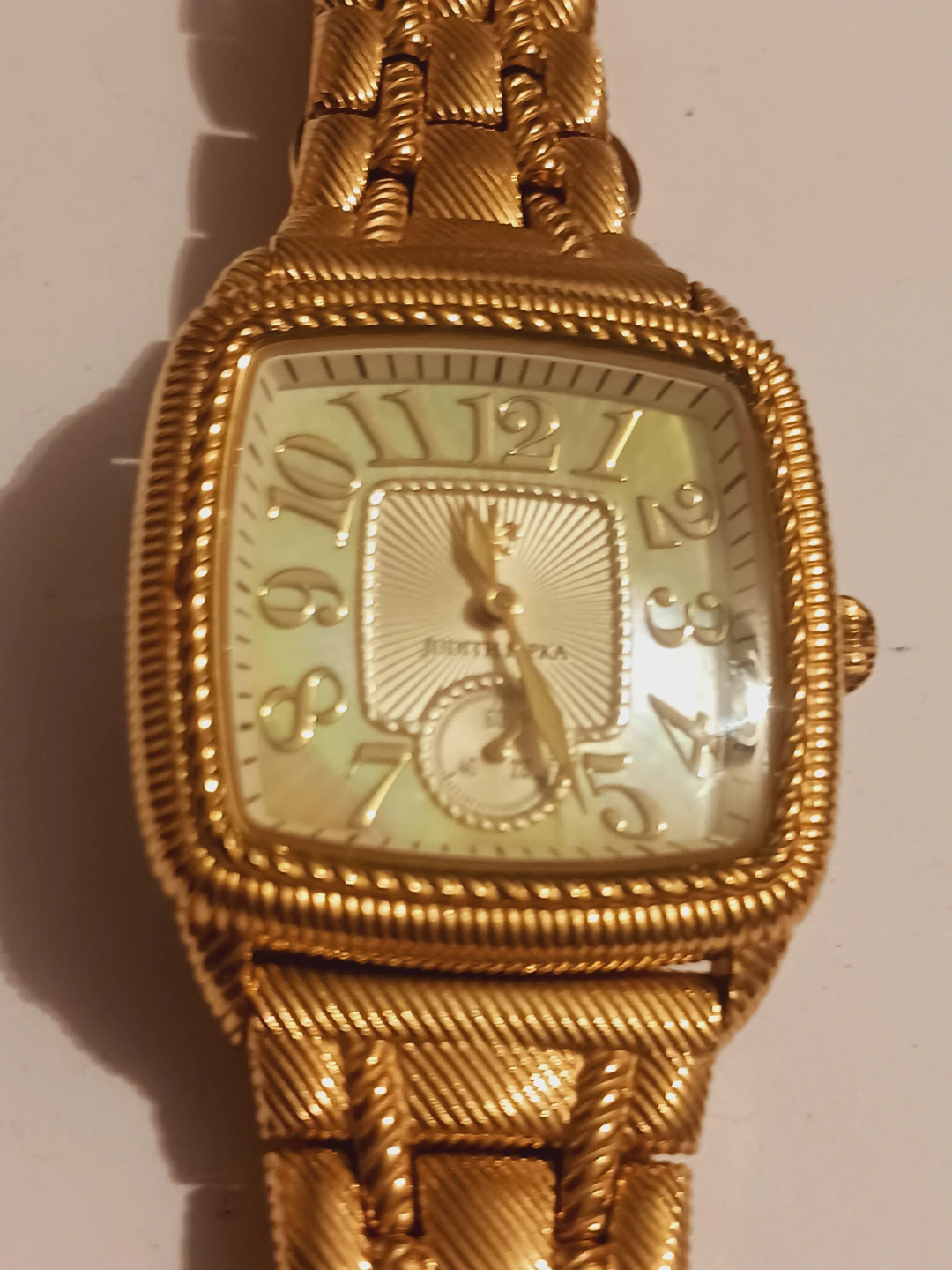 Judith Ripka Gorgeous Ladies Watch.  Needs a battery. - photo 2