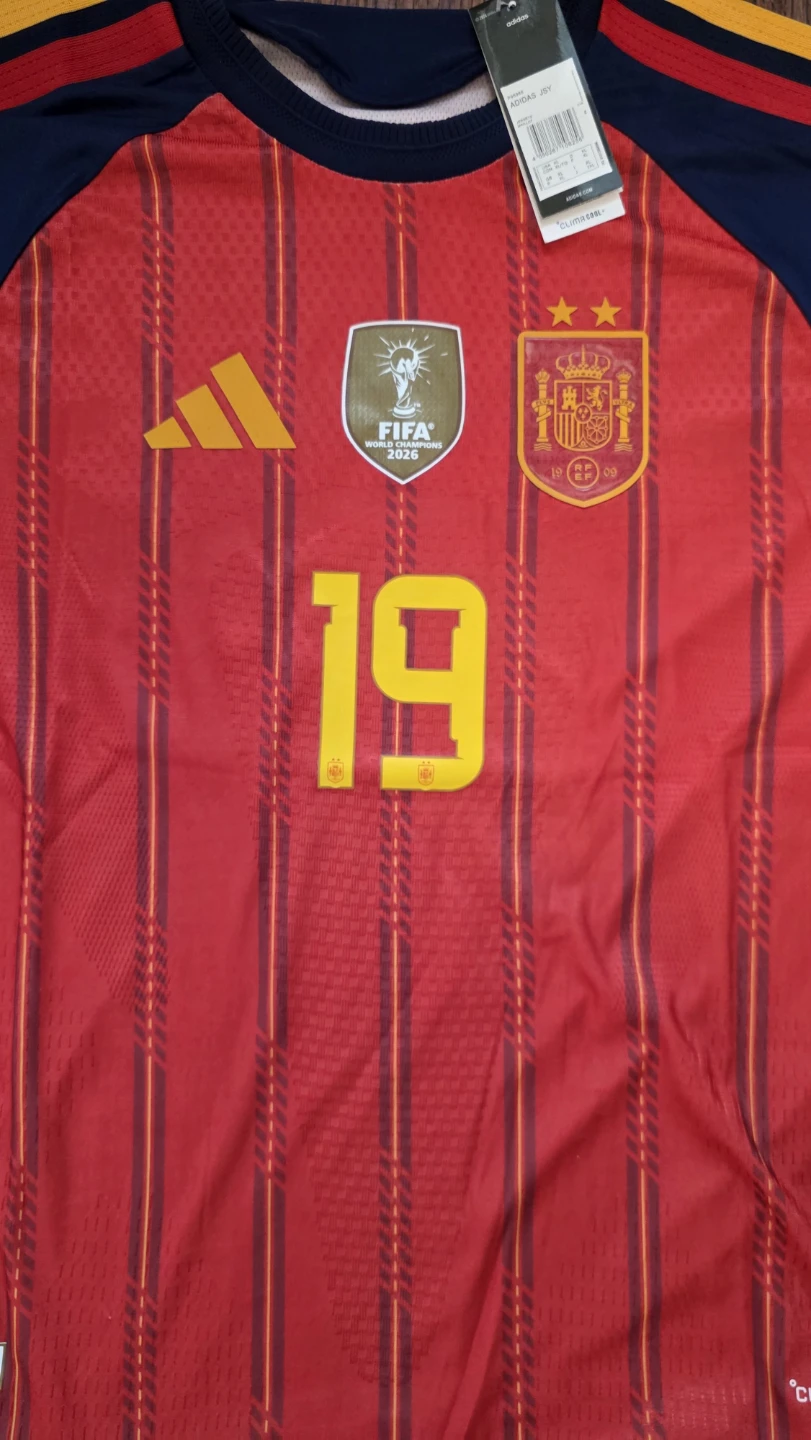 Lamine Yamal Spain jersey with 2 stars - photo 3