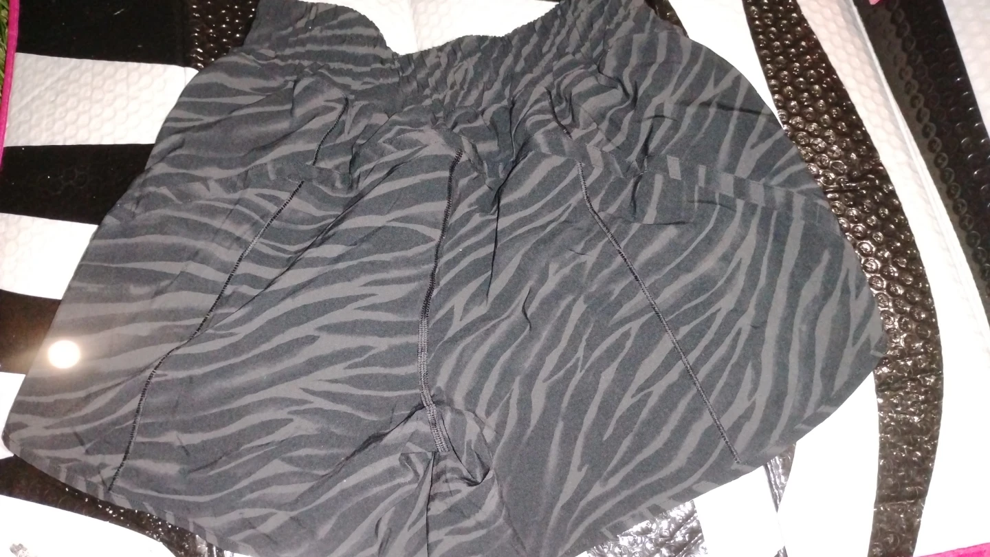 Lululemon Hotty Hot Low Rise Short - photo 2