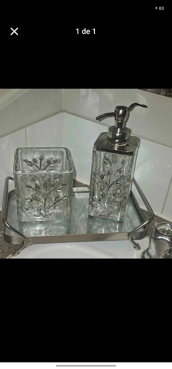 Glass Bathroom Accessory Set 3 pieces.