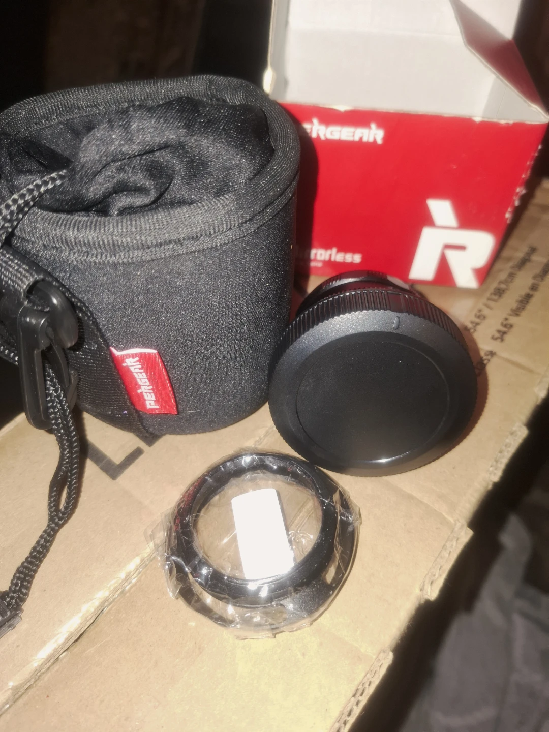 Pergear 7.5mm f2.8 Lens