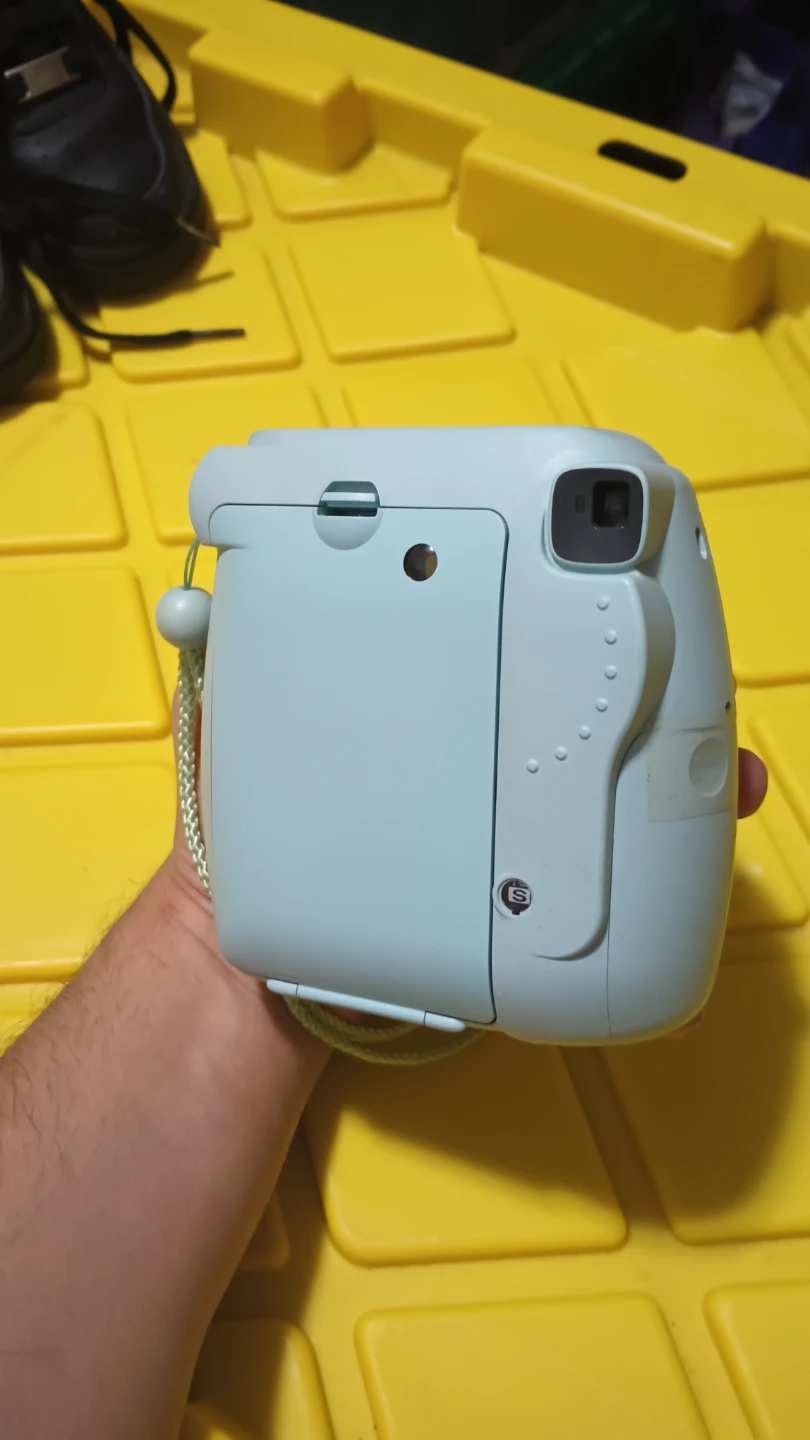 Fujifilm Instax Mini 8 Instant Camera-used - photo 2