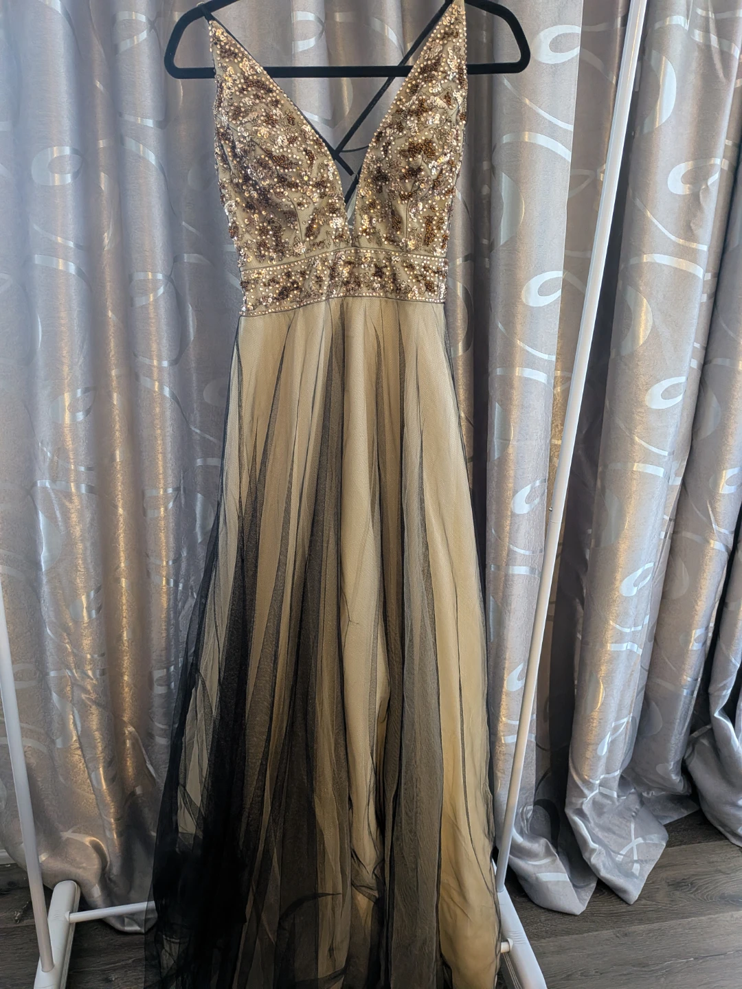 Gold and black sequined evening gown size Small - photo 5