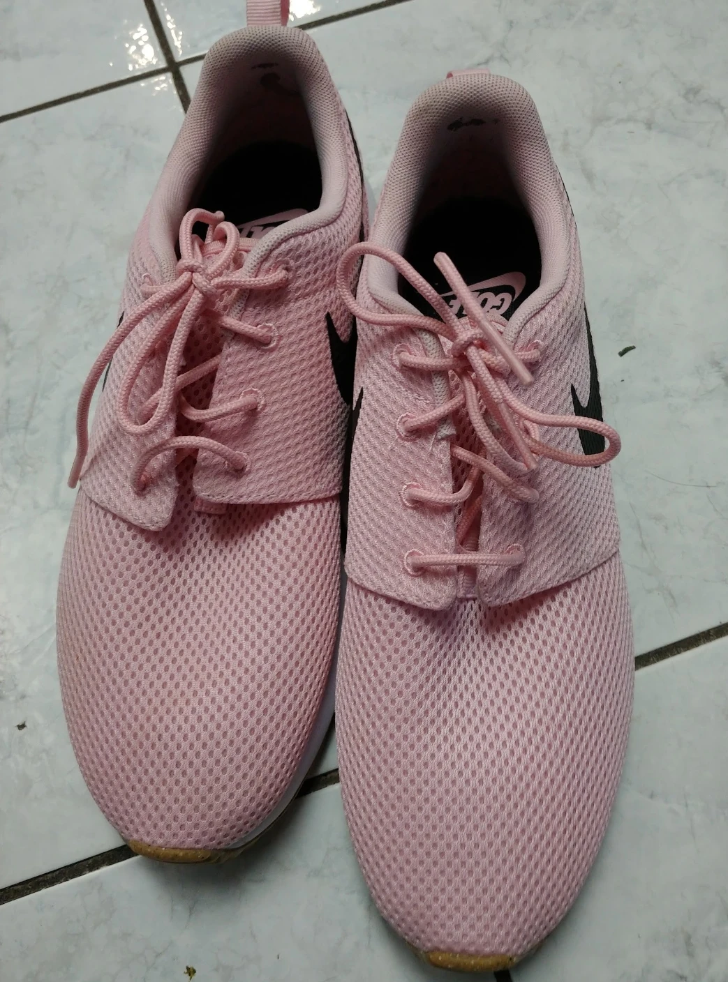 Nike Women's Golf Shoes (size 8) - photo 4