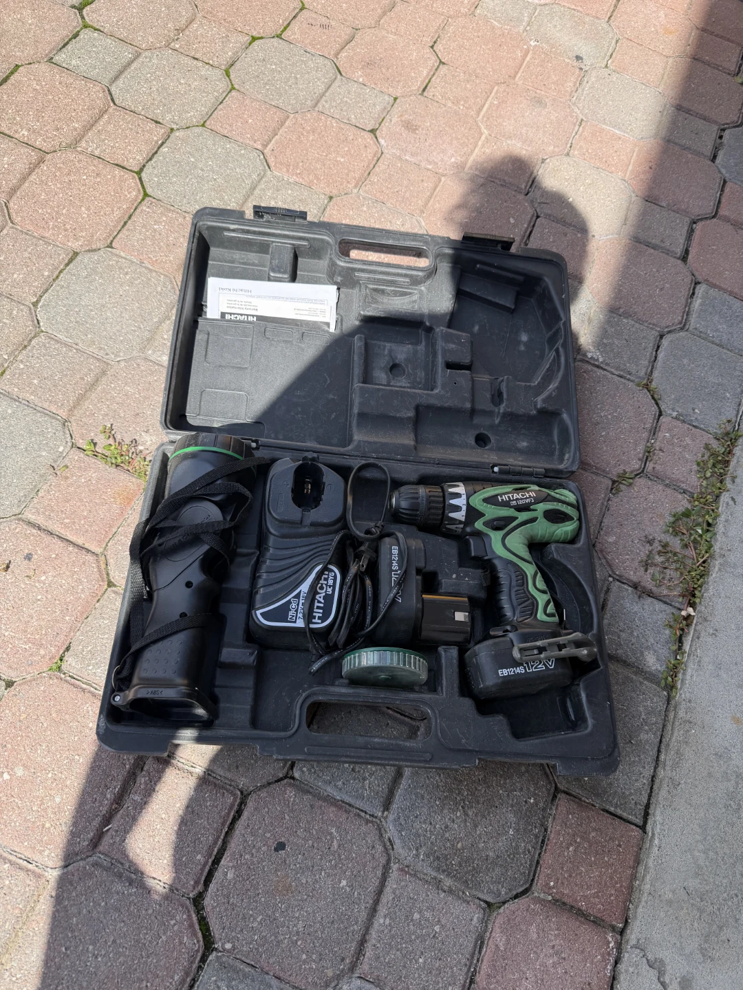 Hitachi 12V Cordless Drill and Flashlight Set