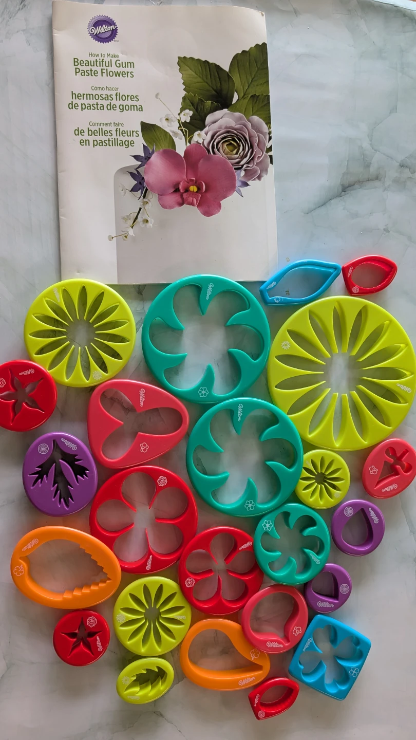 Wilton Gum Paste Flower Cutter Set