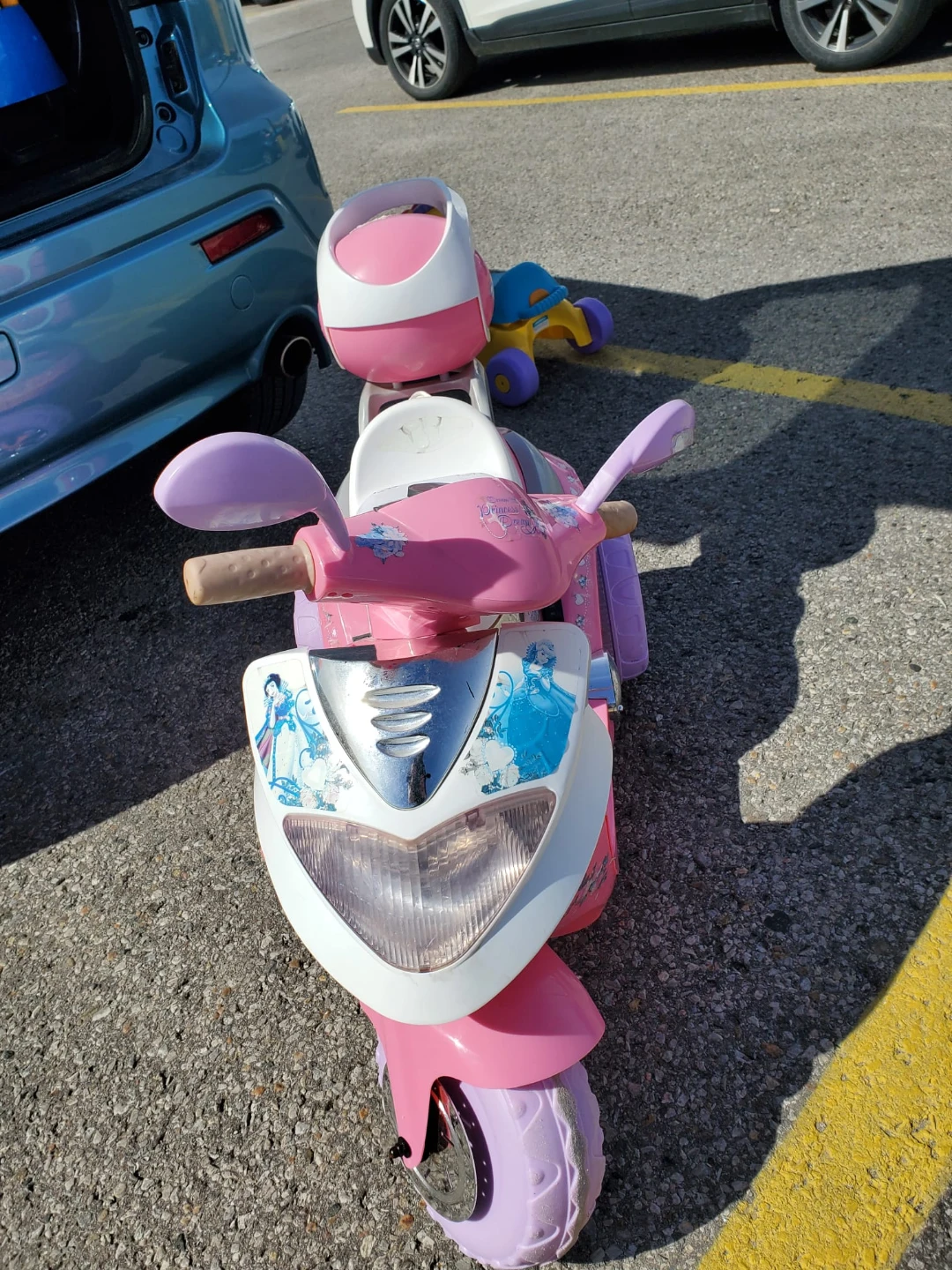 Disney Princess Scooter and Ride-on Toy Bundle - photo 4