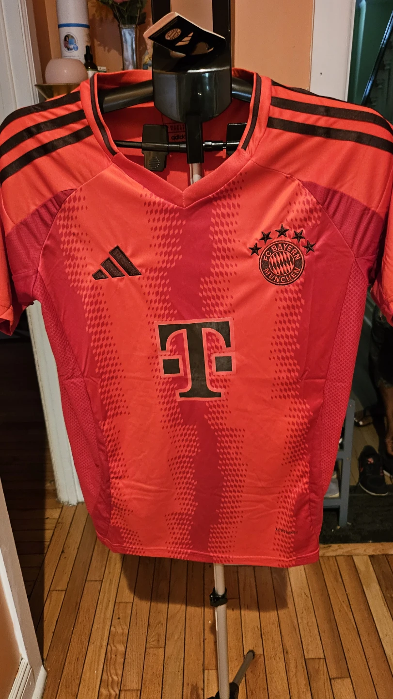 Adidas FC Bayern Munich Jersey Medium