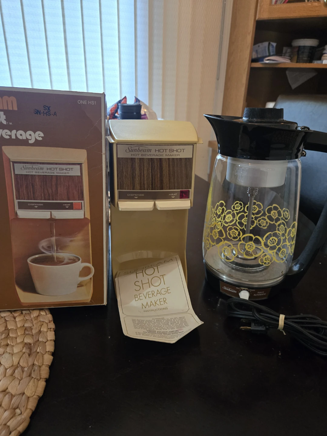 Sunbeam Hot Shot Beverage Maker & Auto Coffee Carafe