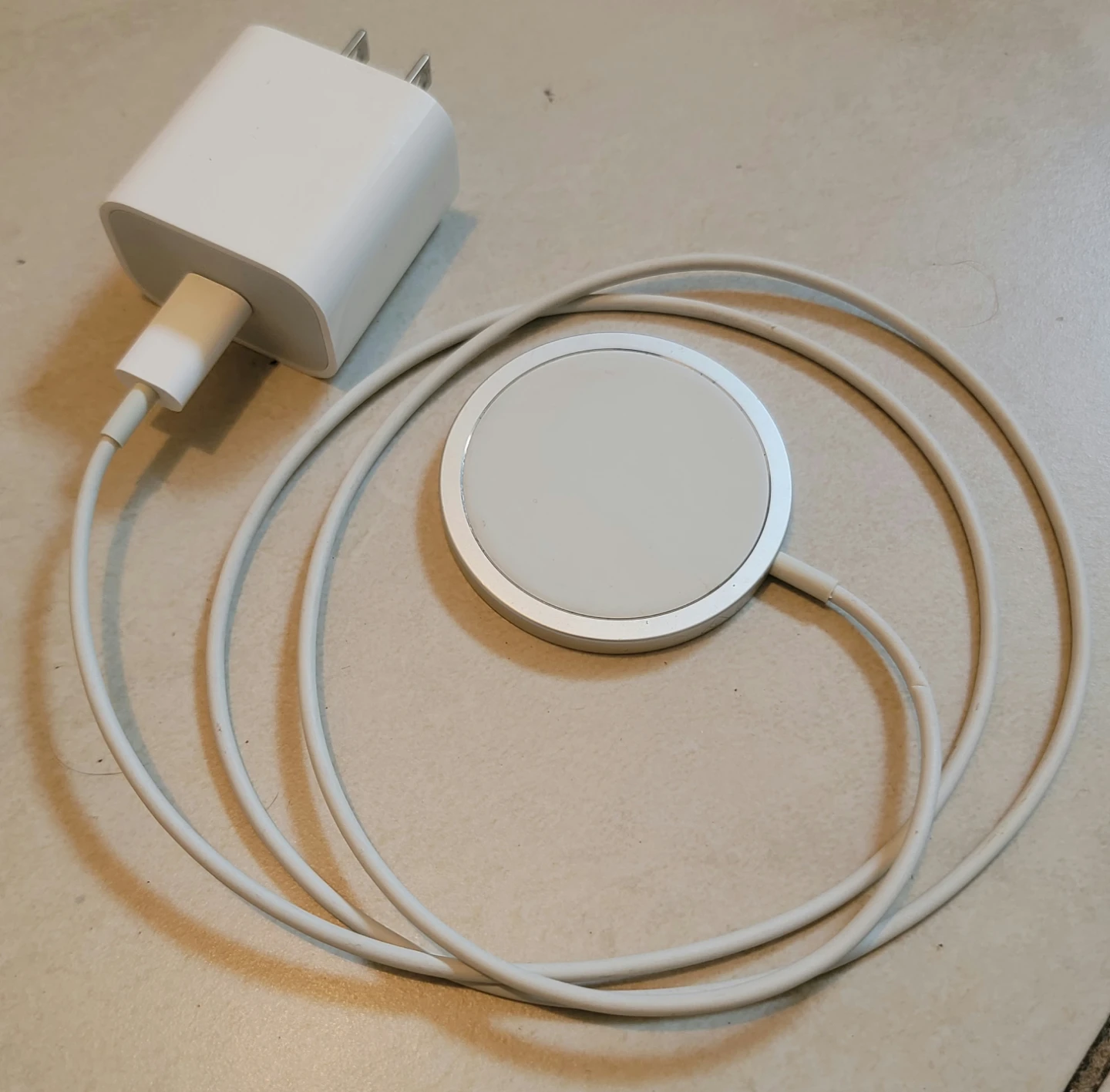 Original Apple First-Generation MagSafe Charger w/ AC Adapter