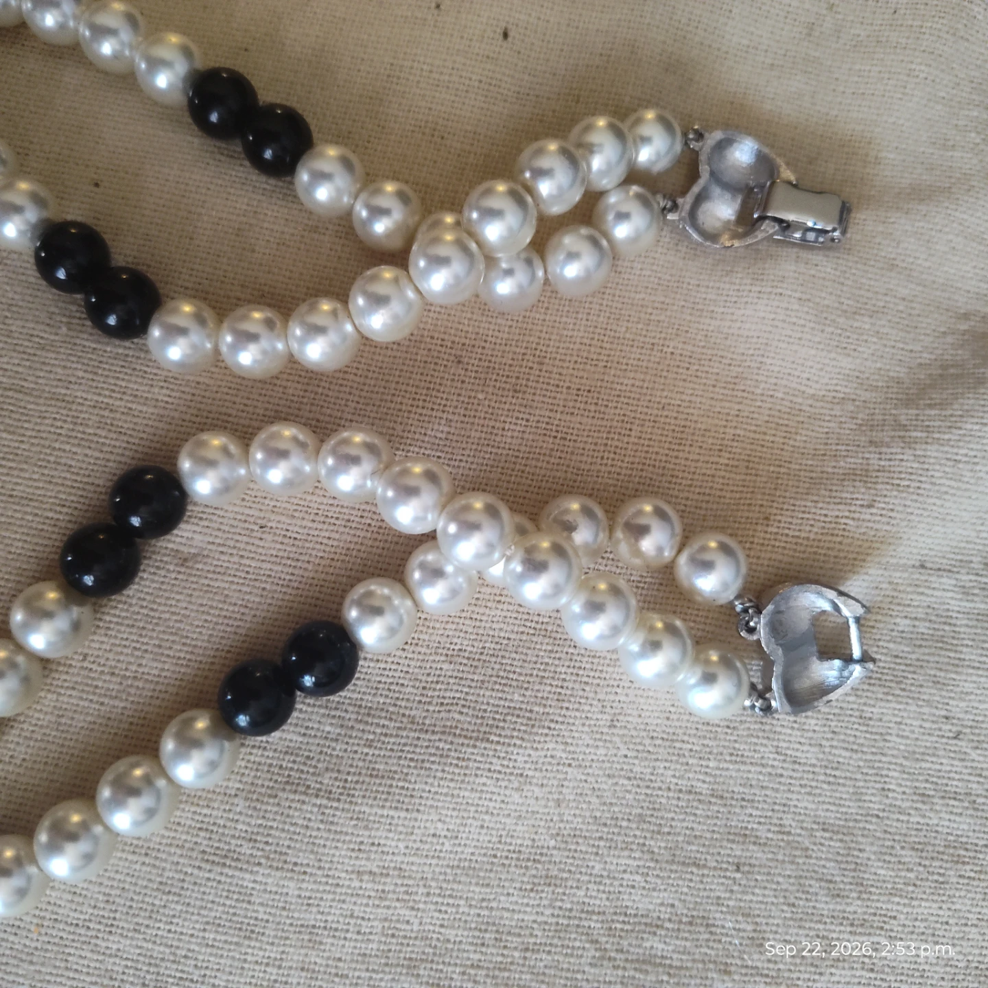 Double Strand Black and White Bead Necklace - photo 3