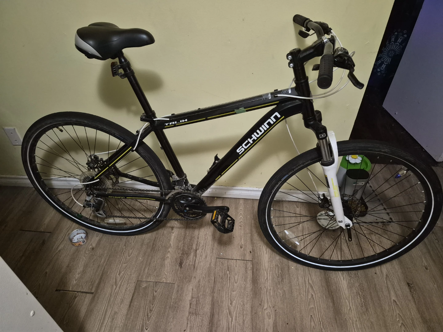 Schwinn Talik Hybrid Bicycle