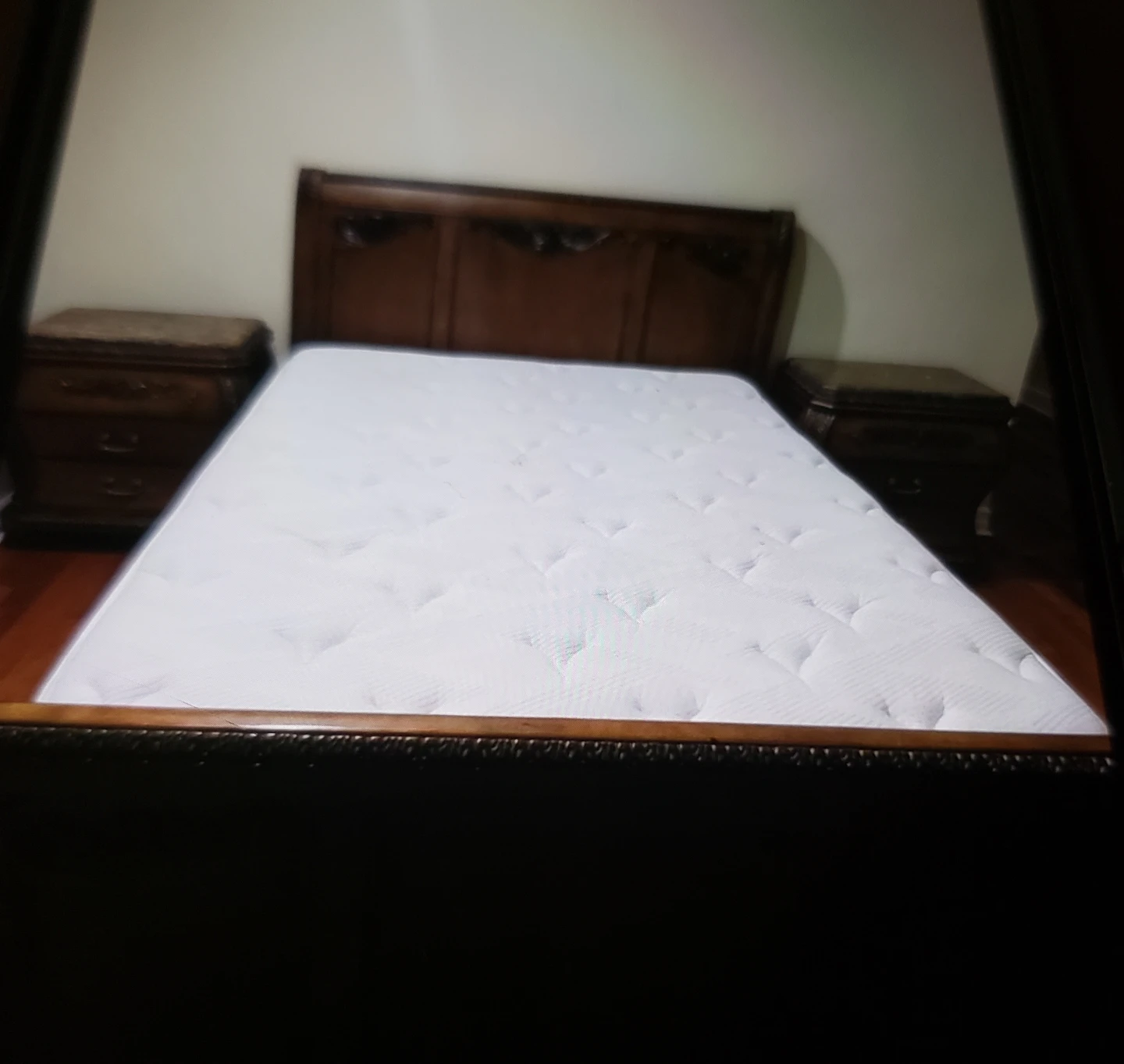Price negotiable queen size Sleigh Bed Frame without mattress. - photo 4