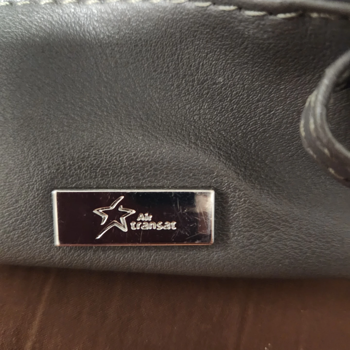 Air Transat Toiletry Bag - photo 2