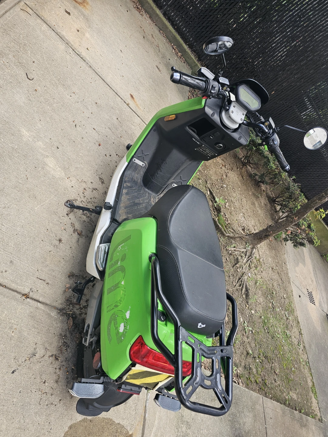 Lime Electric Scooter - photo 2