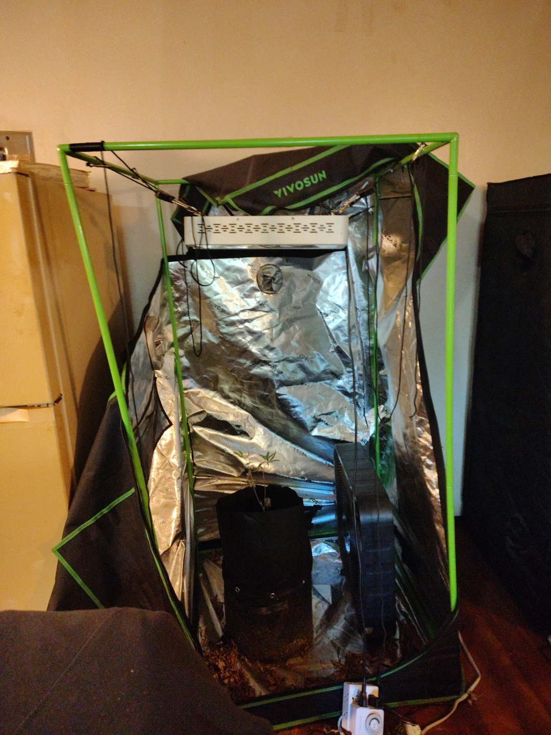 VIVOSUN Grow Tent