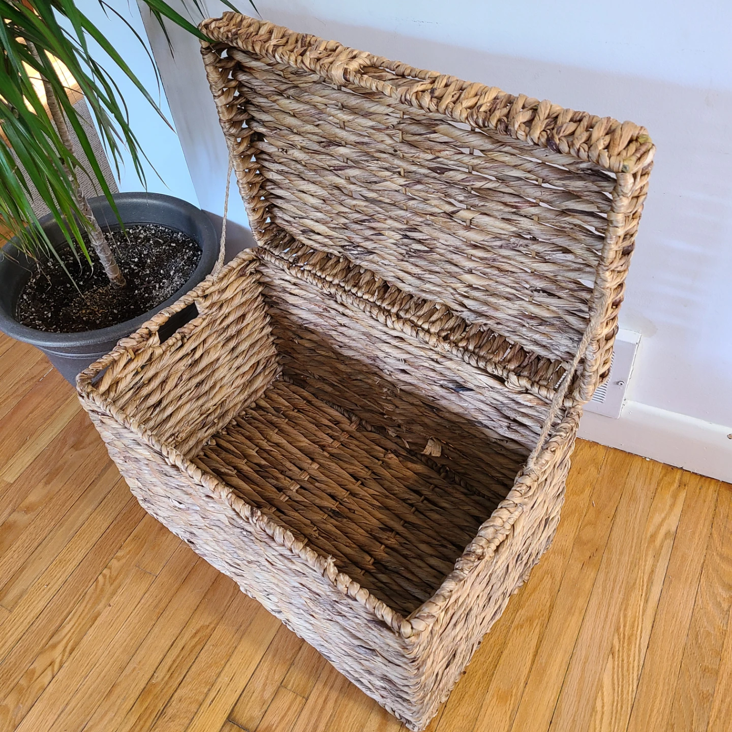 Woven Seagrass Storage Basket with Lid - photo 3